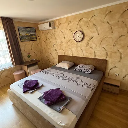 Guest House Amfora With A Sea View